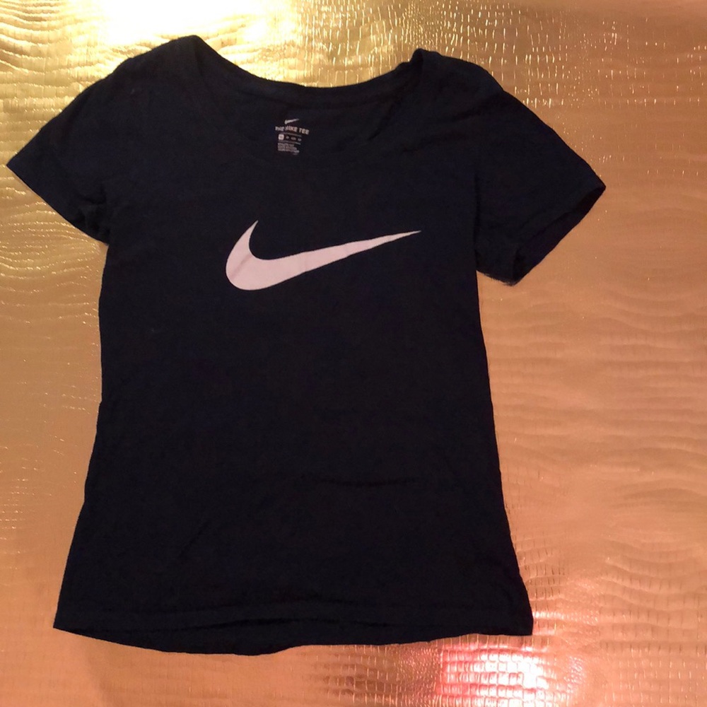 Women’s Nike Navy Tee